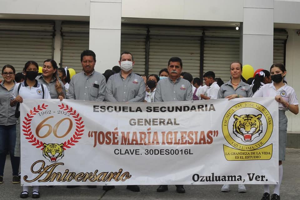 Ozuluama: Desfile del 60 aniversario de la Escuela Secundaria General «José María Iglesias»
