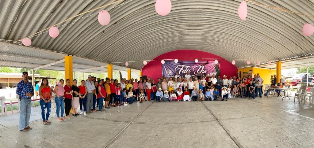Ozuluama: Hermoso festejo del día de las madres en Campanario