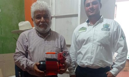 Naranjos: Entrega de bombas eléctricas domésticas y agrícolas