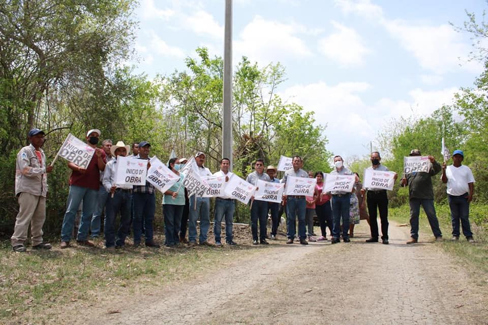 Ozuluama: Banderazo de la ampliación de la Red Eléctrica de la comunidad de Cruz Chiquita
