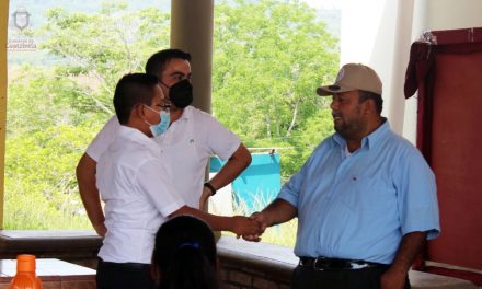 Coatzintla: Apoyo a ganador del primer lugar en la olimpiada estatal del reconocimiento de escuelas rurales en Papantla