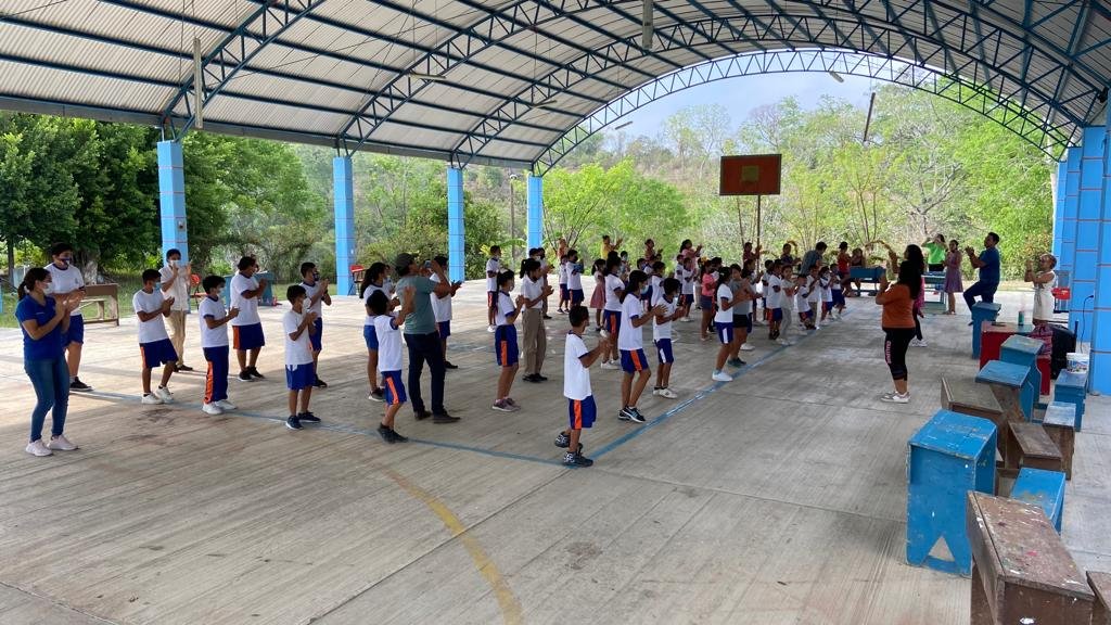 Álamo: Activación física en Escuela Primaria Benito Juárez García
