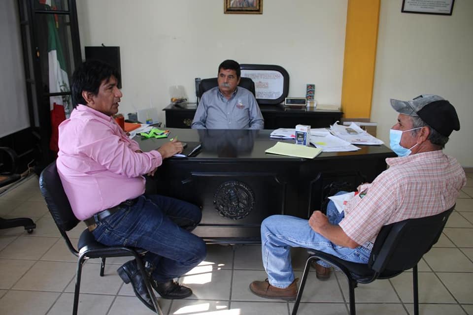 Ozuluama: Reunión con transportista de la Isla Juan A. Ramírez