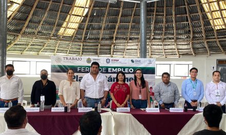 Primera feria del empleo en Platón Sánchez 2022