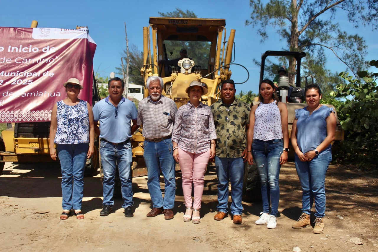 Rehabilitan camino La Puntilla – La Playa en Tamiahua