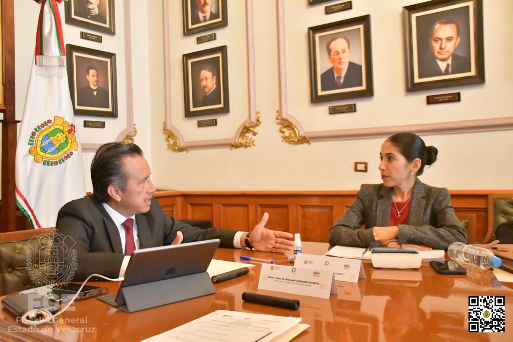 FGE expuso 11 mandamientos judiciales y 14 detenciones en flagrancia en Palacio de Gobierno.