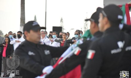 FGE acude a ceremonia de honores a la bandera organizada por la Dirección de Transparencia, Acceso a la información y Protección de Datos Personales