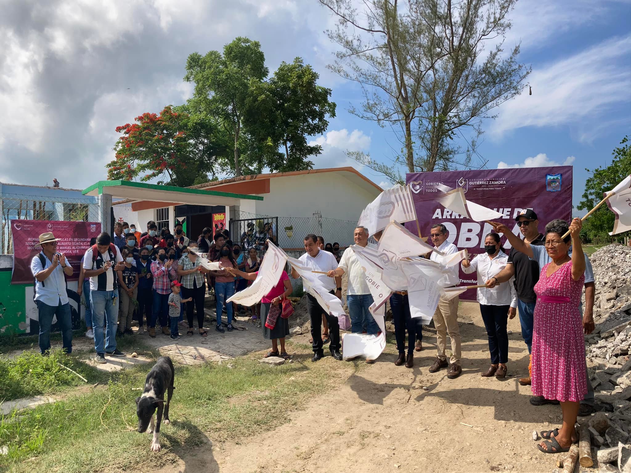 Gutiérrez Zamora: Banderazos de arranque de obras públicas