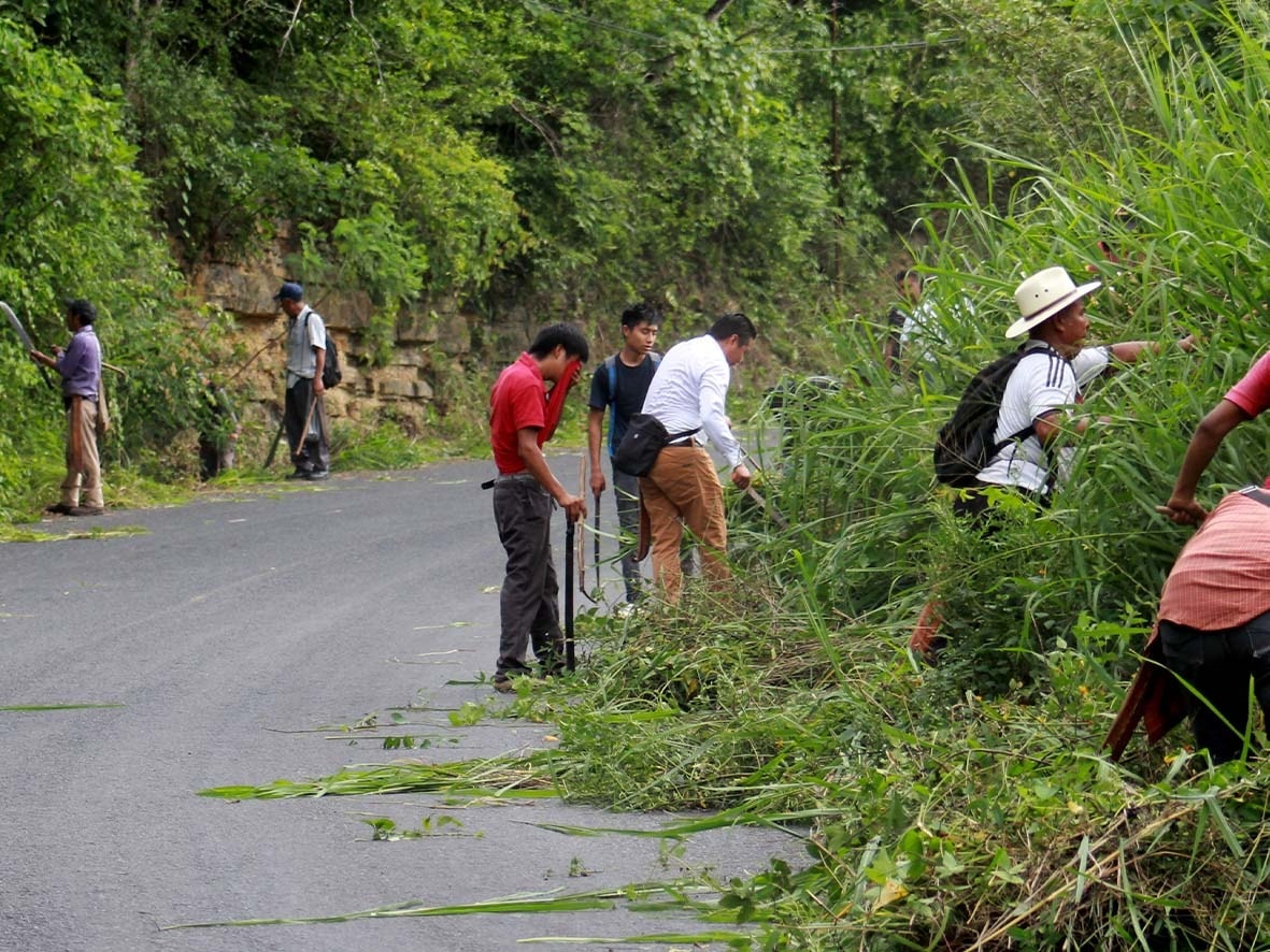 Chicontepec: Faena en Tramo Carretero Xilico – Terrero