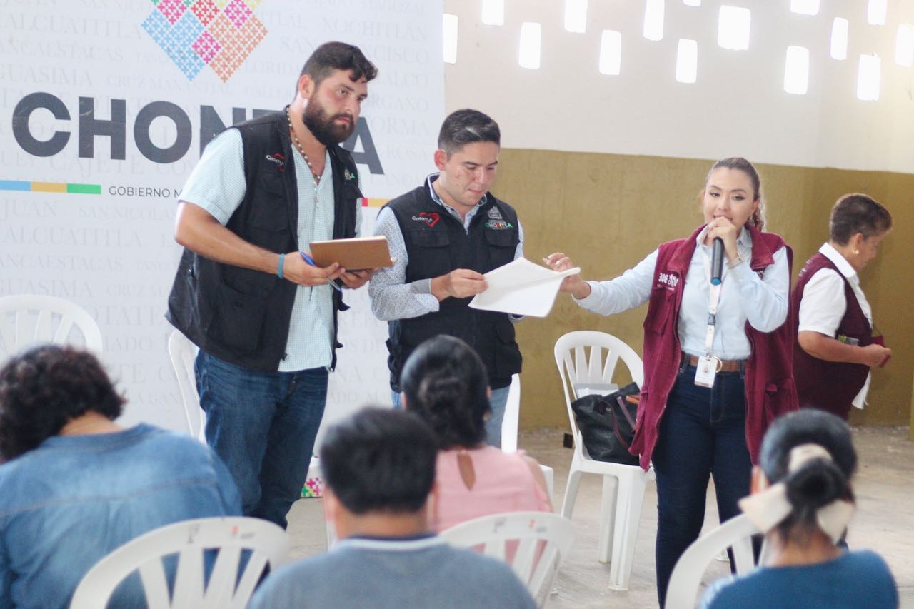 Chontla: Acuerdan Dirección General del Patrimonio del Estado y Gobierno Municipal regularizar predios del sector educativo