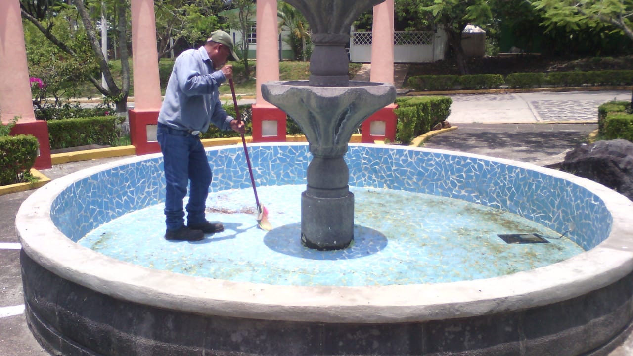 Chontla: Rehabilitación integral del mejoramiento del alumbrado público, áreas verdes y recreativas del parque municipal