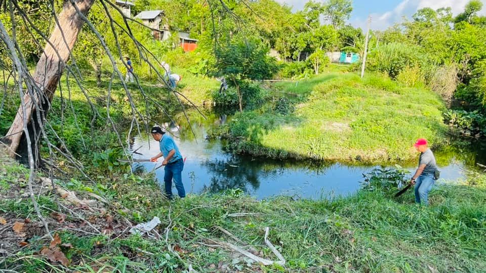 Papantla: Jornada de descacharrización en Totomoxle