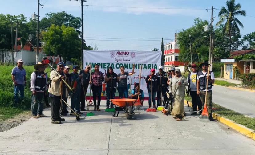 Álamo: Operativo de limpieza comunitaria en la Calle Principal de Alazán Potrero del Llano