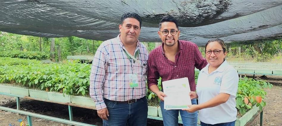 Cerro Azul: Visita a la Comisión Nacional Forestal (CONAFOR), Gestión y Recepción de plántulas de individuos arbóreos