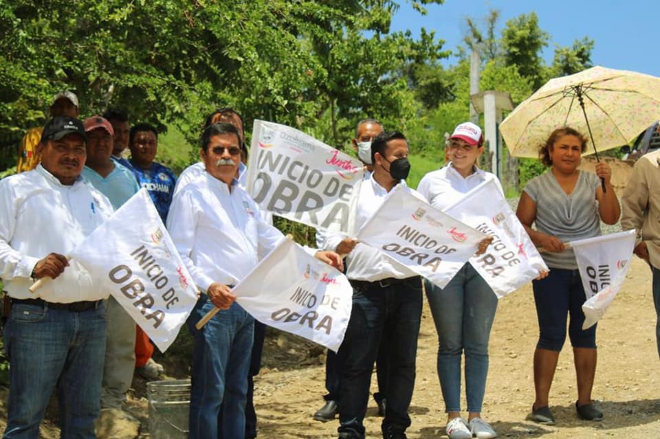 Ozuluama: Inicio de banderazo de obra del concreto hidráulico de la colonia Vanguardia Veracruz en Cabecera Municipal