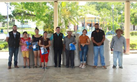 Comunidades de Chontla son beneficiados con productos subsidiados