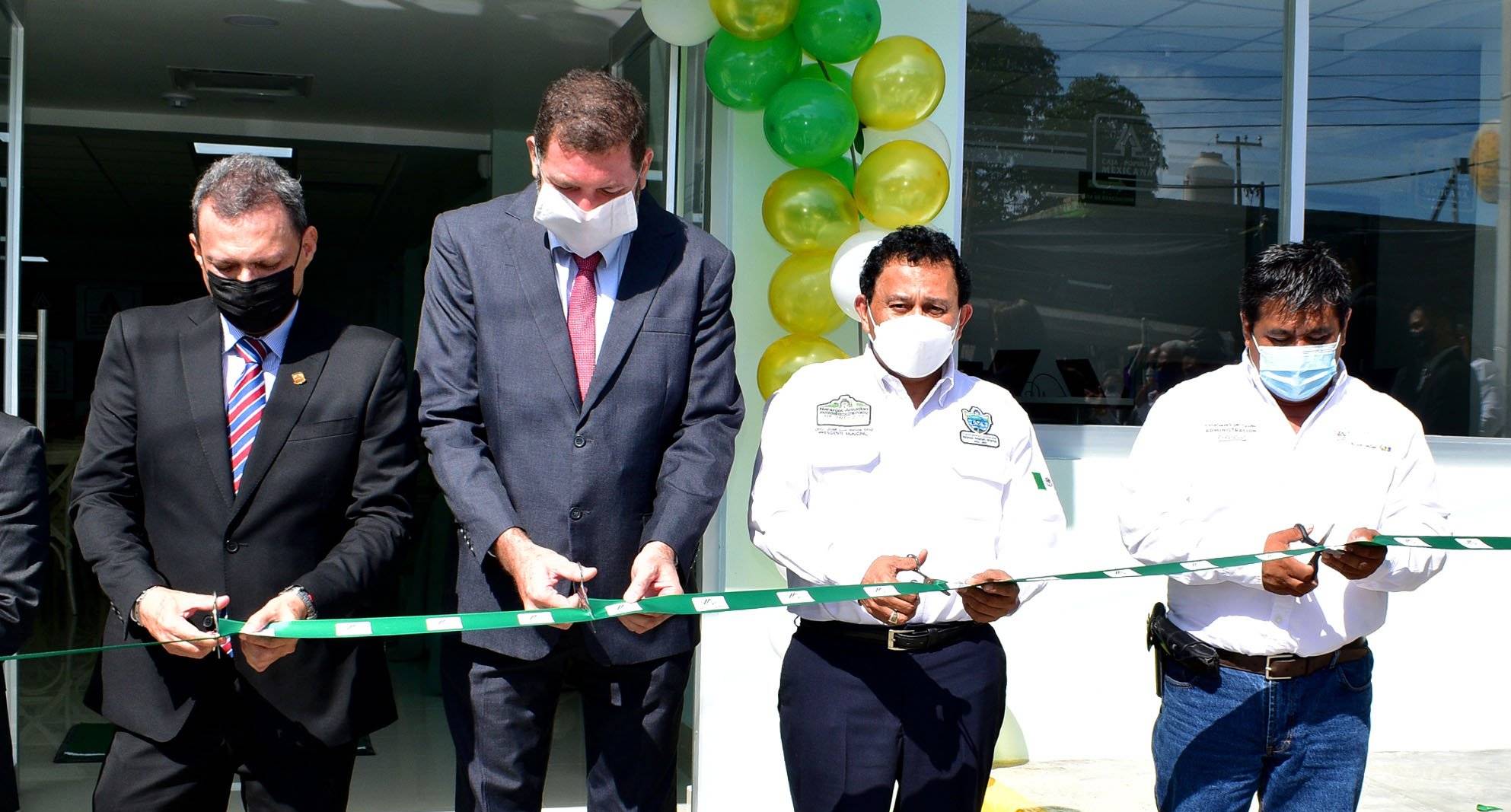 Naranjos: Alcalde asiste a inauguración de sucursal de Caja Popular