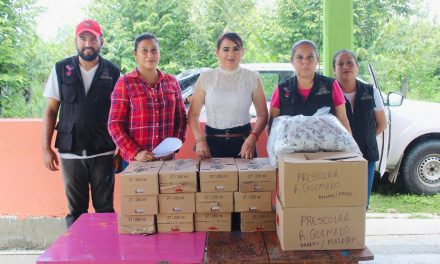 Chontla: Entrega de paquetes alimentarios a diferentes instituciones educativas