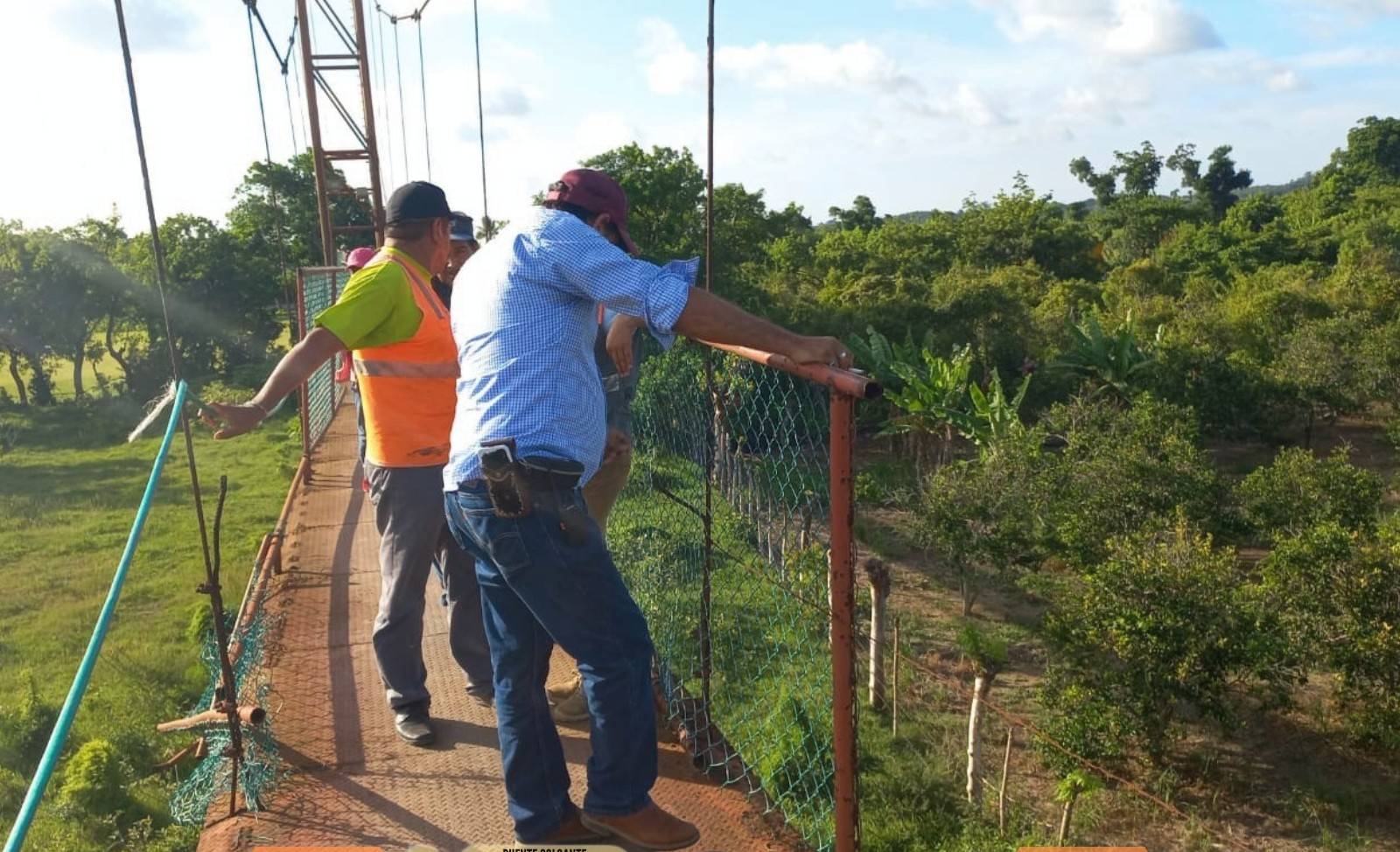 Cazones: Reunión con los habitantes de la comunidad de El Paso