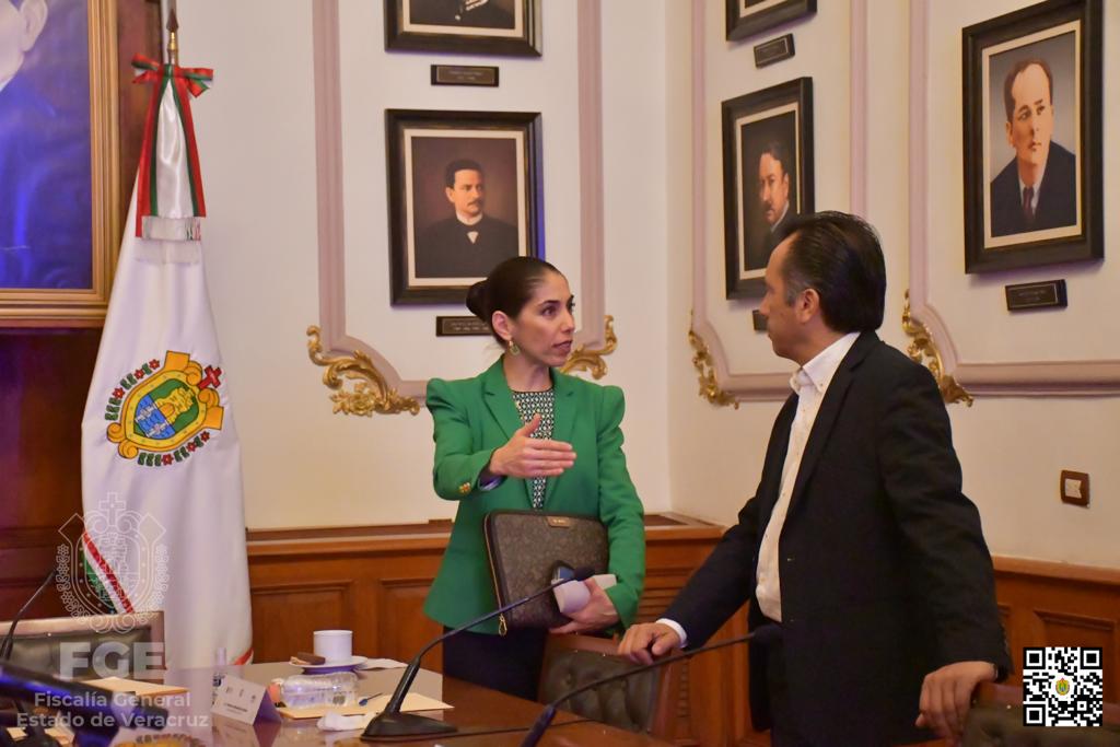 FGE expuso 10 mandamientos judiciales, 2 detenciones en flagrancia y localización de una persona reportada como desaparecida