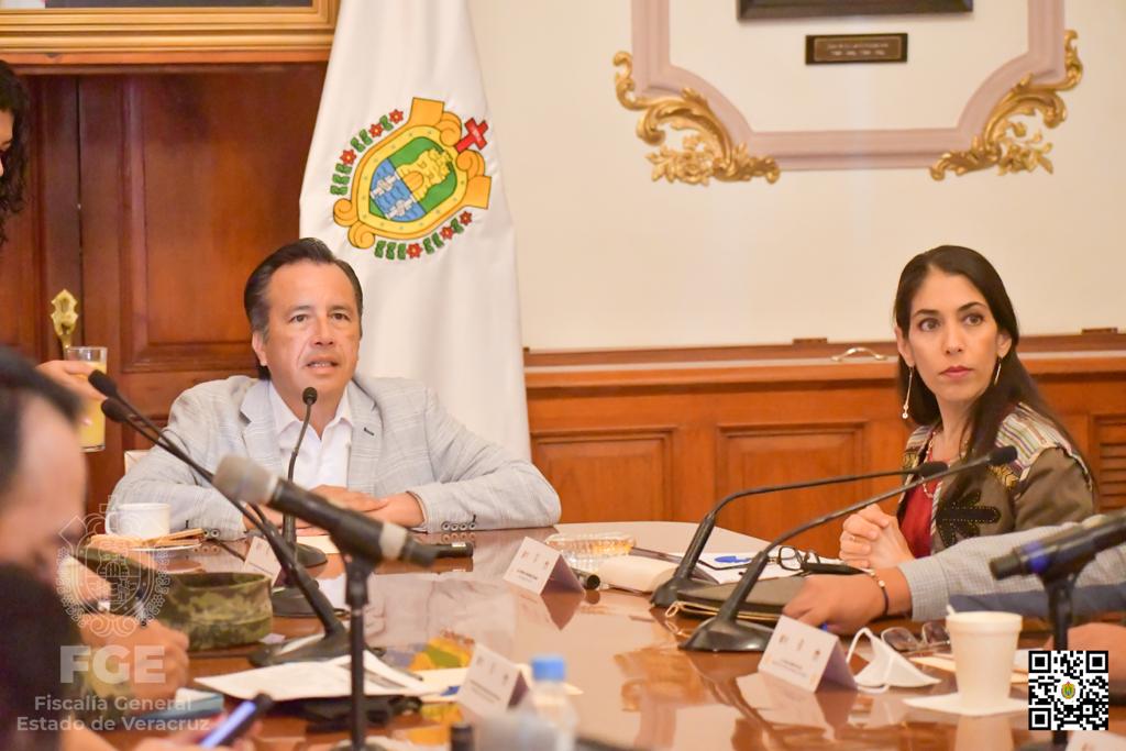 FGE expuso 5 mandamientos judiciales y 7 detenciones en flagrancia