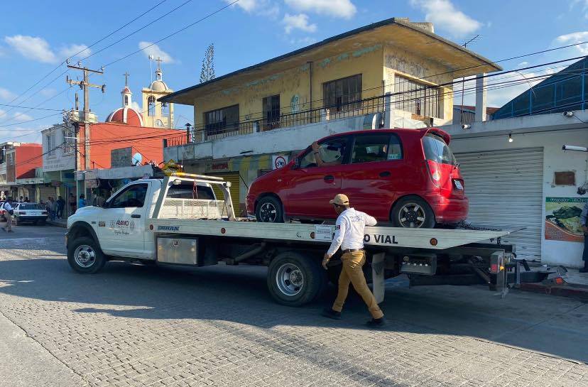 Álamo: Continúa la atención vial con el servicio de grúa gratis