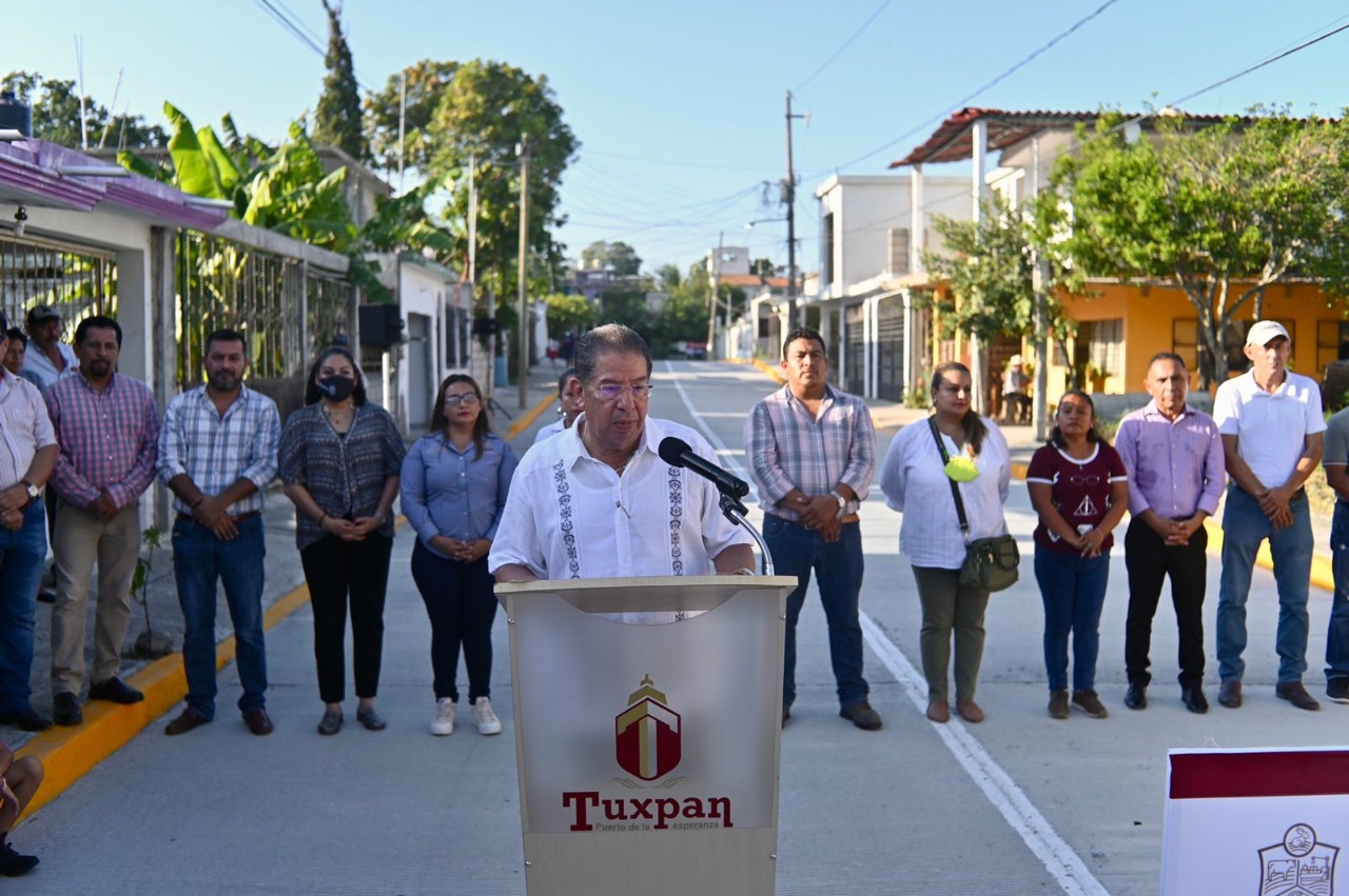 Con obras de mucha calidad se abate el rezago social en Tuxpan
