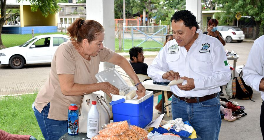 Naranjos: Alcalde asiste a inauguración del mercadito en la col. El Cafetal