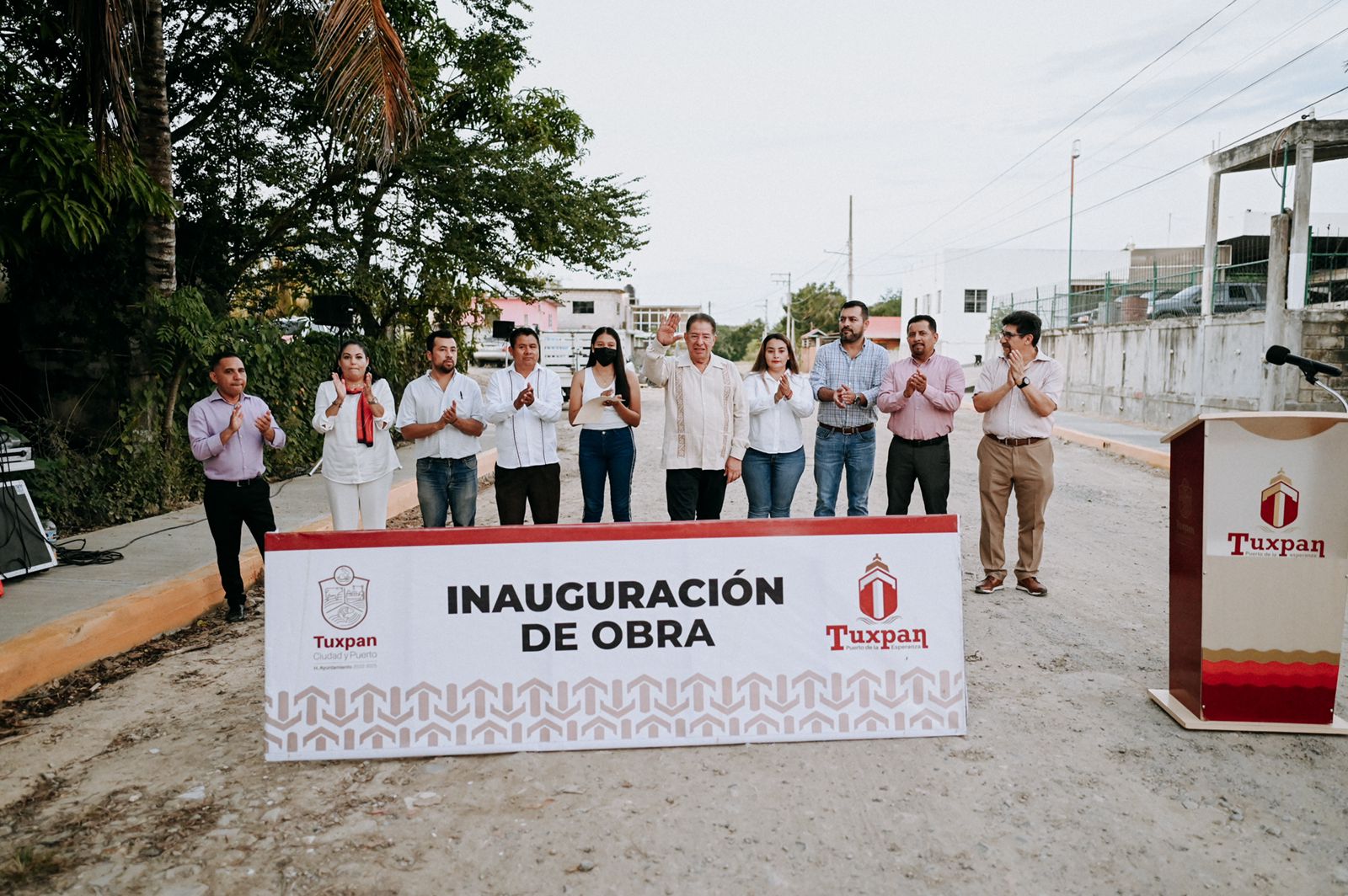 Tuxpan: Se inauguraron obras de guarniciones y banquetas en las colonias El Retiro y Villa Rosita