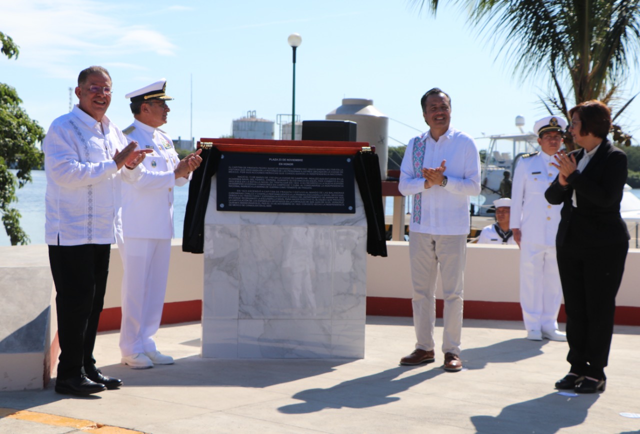 Reconocimiento a la Armada de México con la entrega de un Obelisco y un parque denominado “23 de Noviembre”