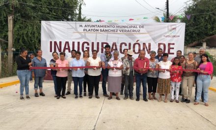 Platón Sánchez: Construcción de pavimento hidráulico y guarniciones en la calle Berriozábal