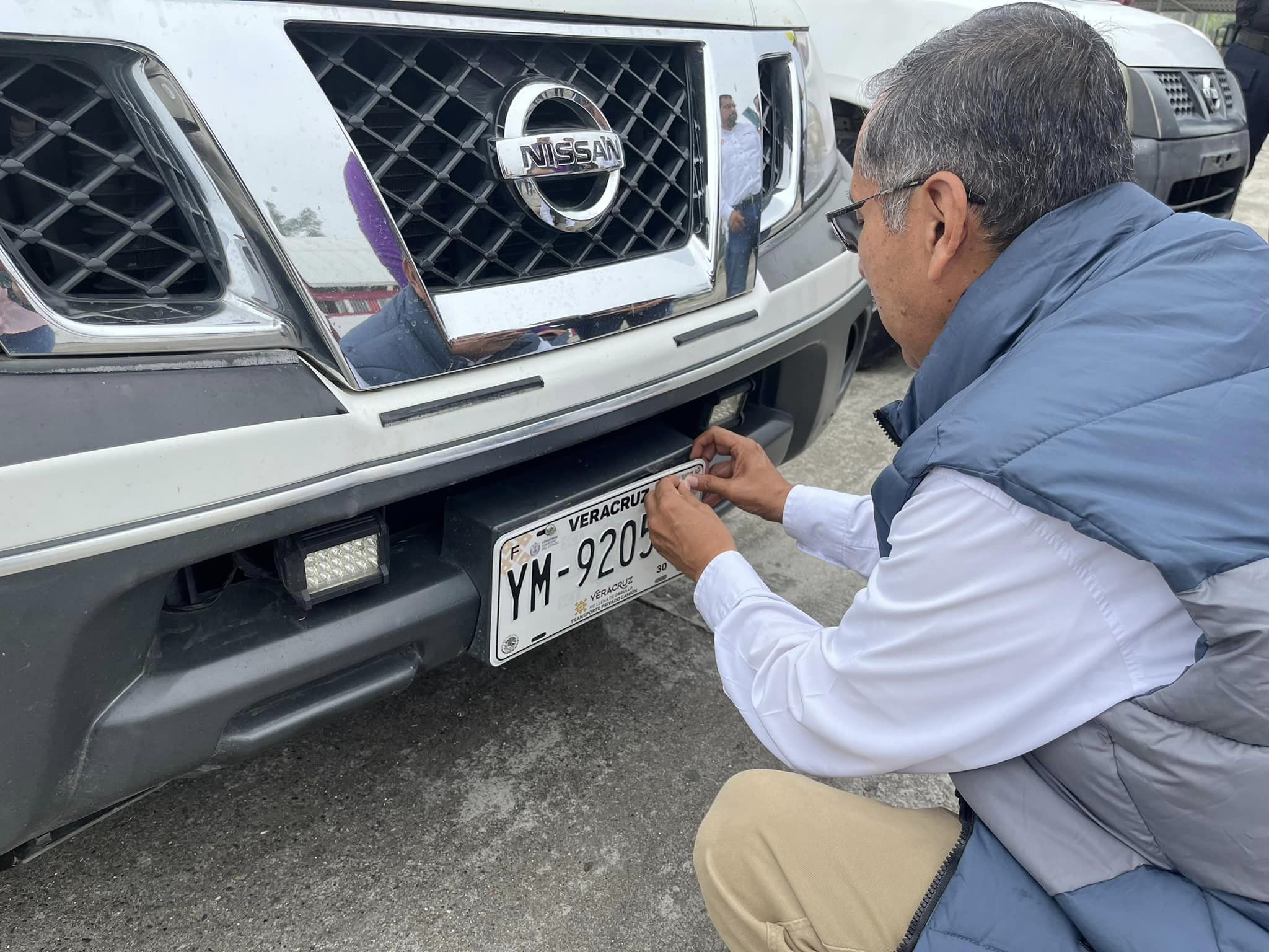 Gutiérrez Zamora: Entrega de placas nuevas a unidades de parque vehicular del ayuntamiento