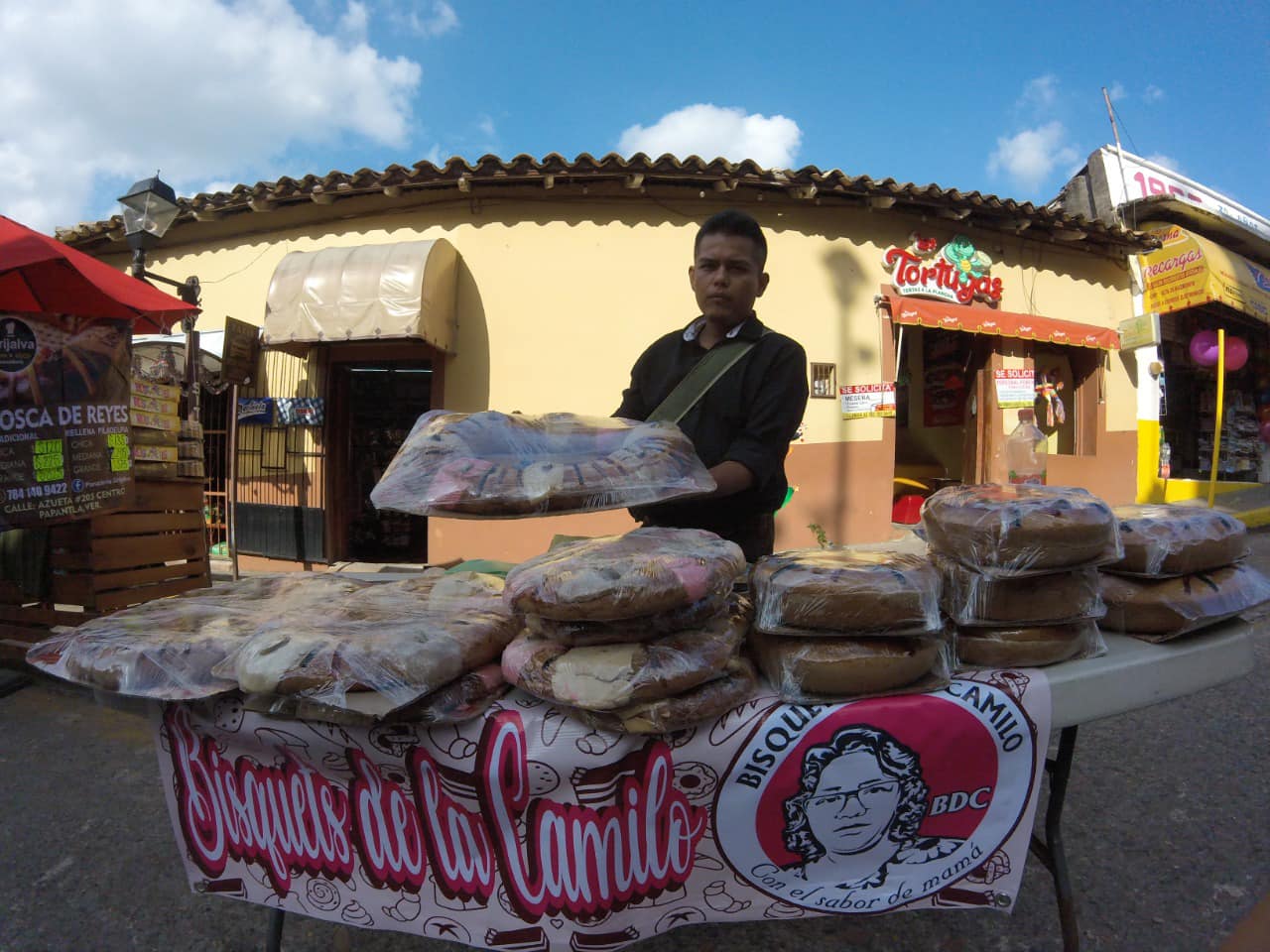 Papantla: La tradición de partir rosca te une con tu familia «Feliz día de reyes»