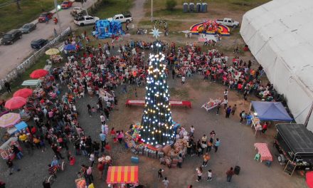 Álamo: Con show de payasos, piñatas, dulces, juguetes y rosca, festejan día de Reyes