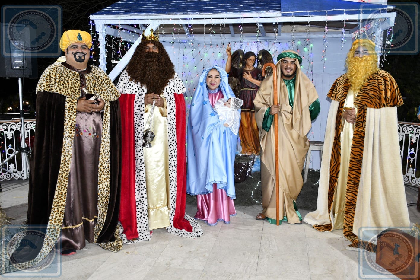 Tantoyuca: Autoridades acercan alegría a los niños con la sesión de fotos con los Reyes Magos