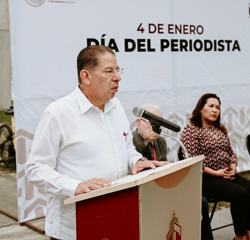 Gobierno de Tuxpan felicita y reconoce la labor de los periodistas