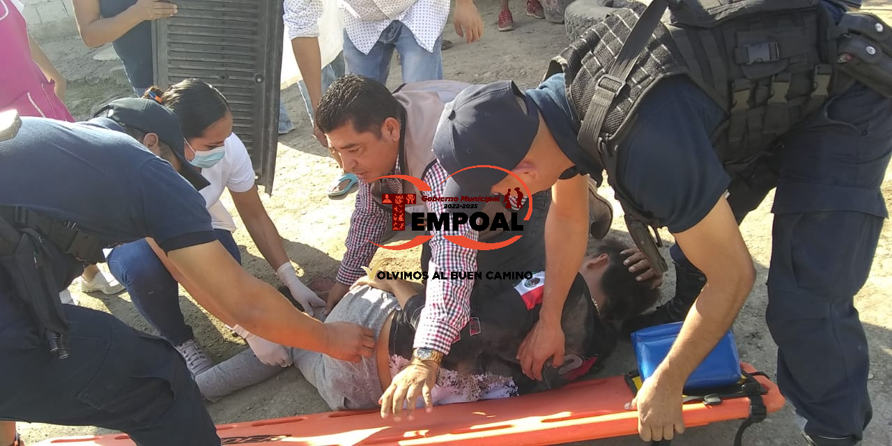 Tempoal: Atención inmediata a un par de jóvenes heridos en accidente