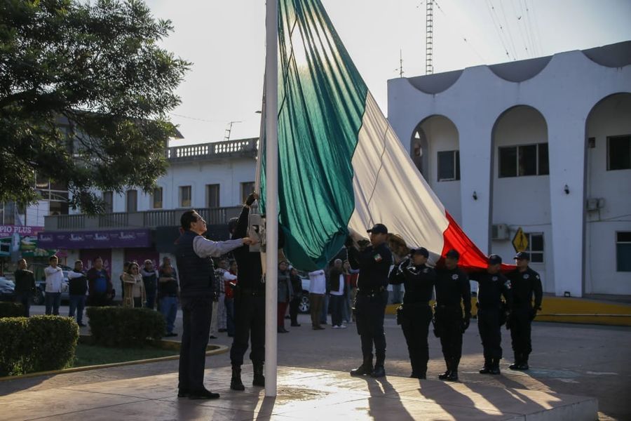 Martínez de la Torre: Activo cívico por la promulgación de la Constitución Política de los Estados Unidos Mexicanos