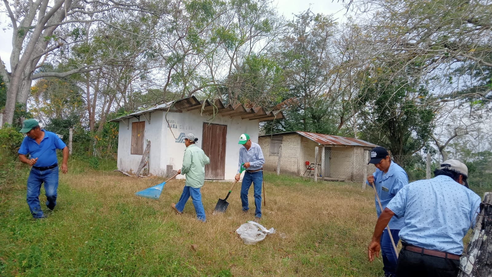 Ozuluama: Jornada de limpieza en Campanario