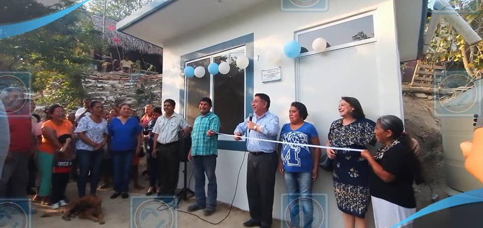 Tantoyuca: Entrega cuartos dormitorio y captadores de agua para más familias el alcalde JGA