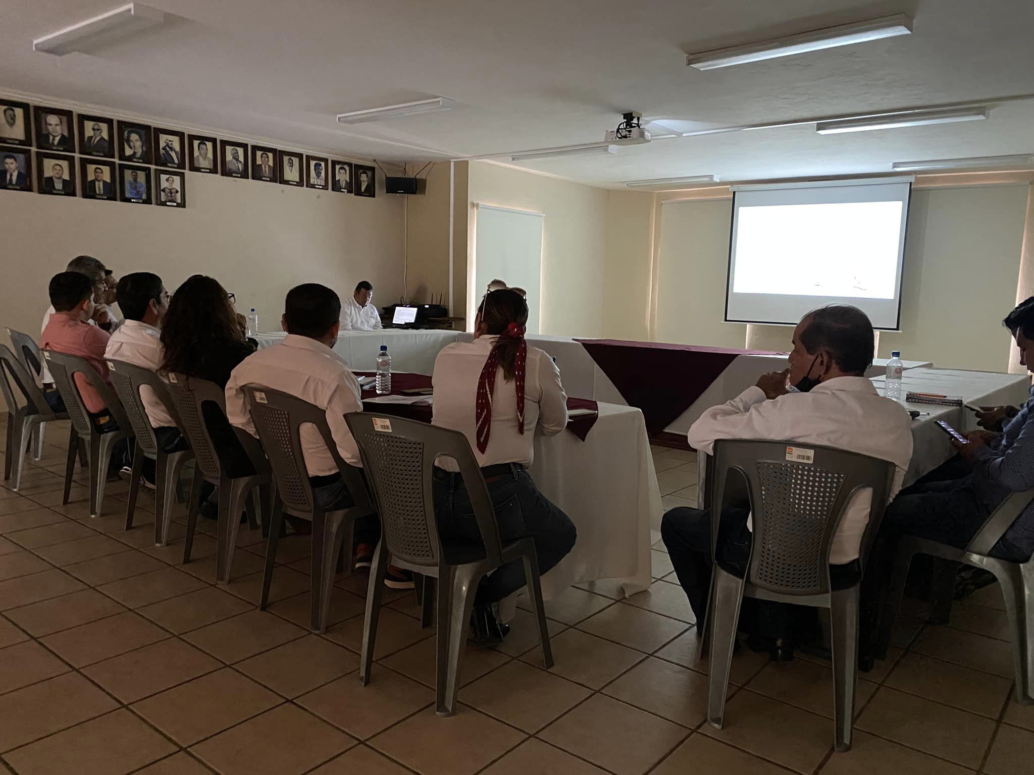 Ozuluama: Campaña de entrega de documentos agrarios del estado