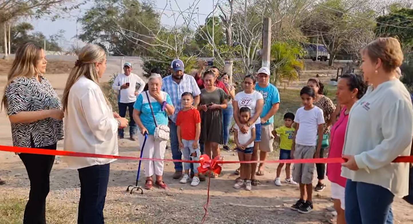 Inauguración de un centro recreativo en Pánuco