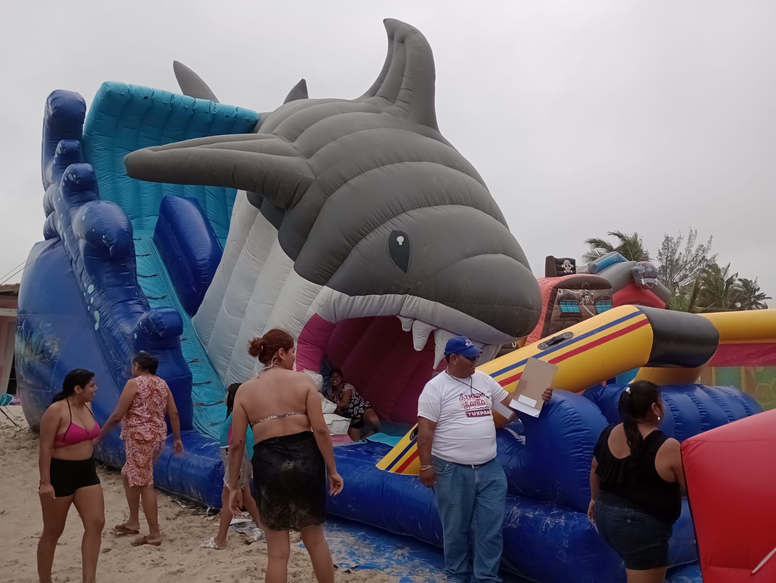 Tuxpan: Diversión totalmente gratis para toda la familia en Playa Azul