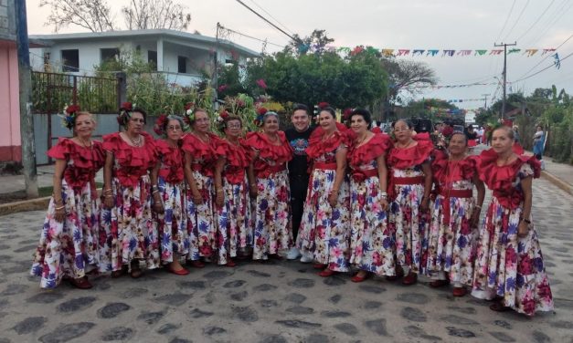 Ozuluama: Presentación del club de los años dorados en Chontla