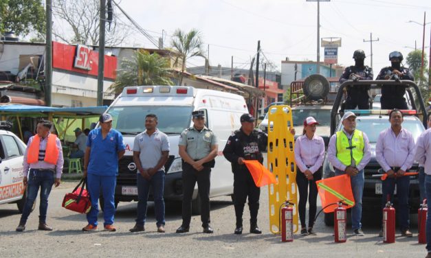 Ozuluama: Banderazo «Semana Santa 2023 vacaciones seguras»