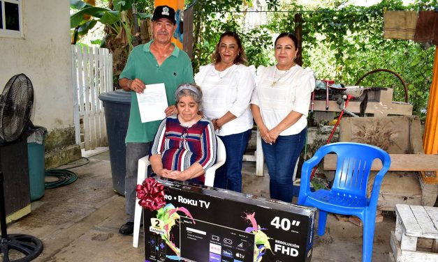 Naranjos: Premia gobierno municipal a contribuyentes cumplidos