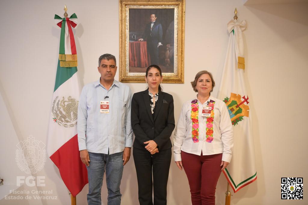 Fiscal general se reúne con la presidente municipal de Tamiahua