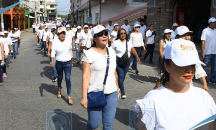 Tantoyuca: Autoridades celebran el Día del Trabajo con acto cívico y desfile