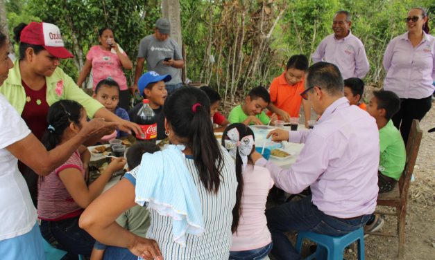 Ozuluama: Festejo del día de niños y niñas en Estribillo