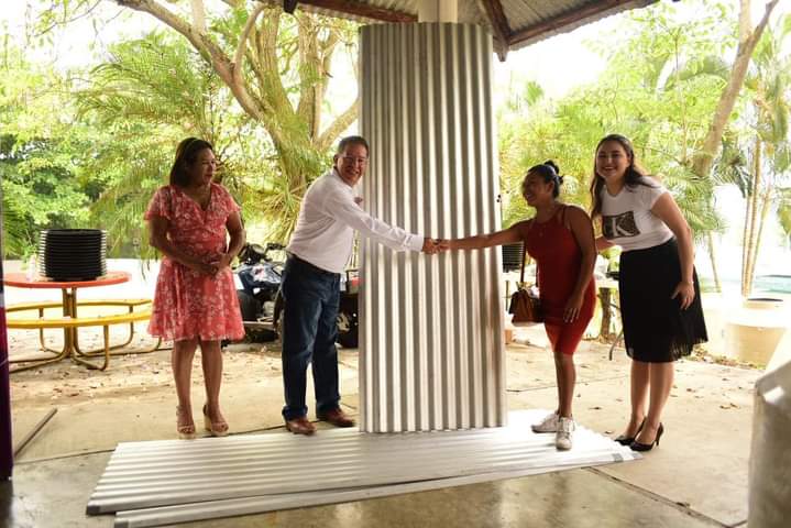 Tuxpan: Más familias tuxpeñas beneficiadas con apoyos a la vivienda